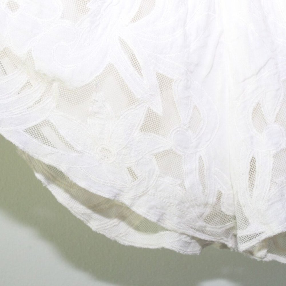 Free People Lace Kadek Shorts Off White Smocked Floral Cutout Size Large H13520 - Picture 5 of 10